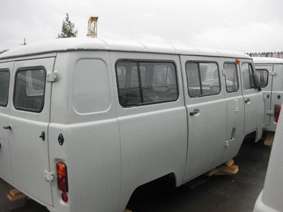 Кузов 1-ой комплектности УАЗ-2206 автобус УАЗ-452 снаружи справа
